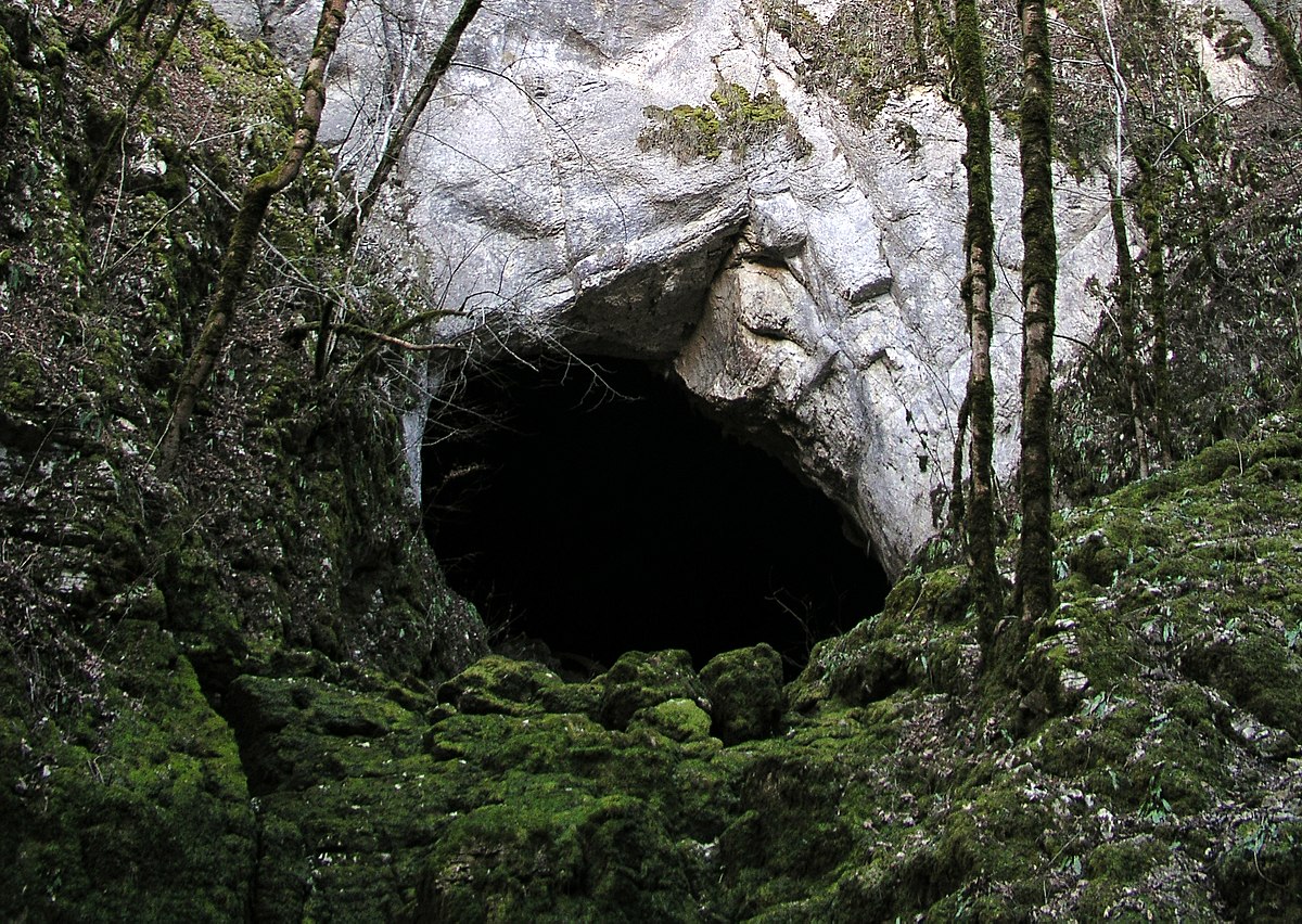 image d'entrée de grotte